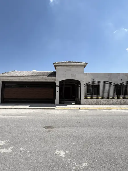 Casa en Venta en SIERRA MORENA — foto 1 de 16