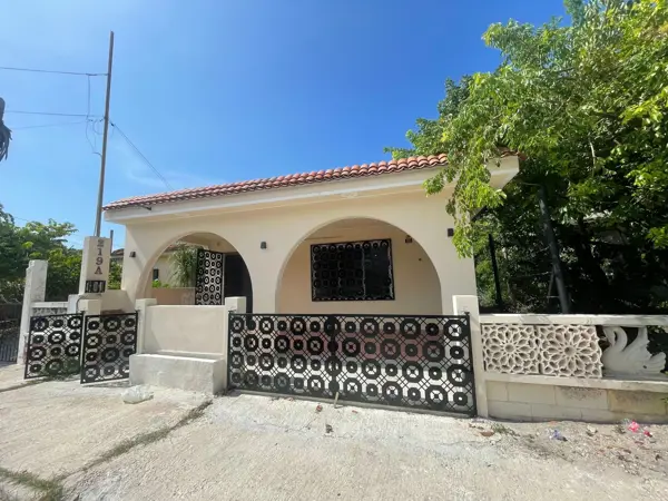 Casa en Chicxulub Puerto a 3 cuadras de la playa — foto 1 de 15