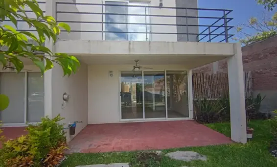 Casa en Venta en Tlayecac, Ayala: 3 Recámaras y Alberca — foto 1 de 15