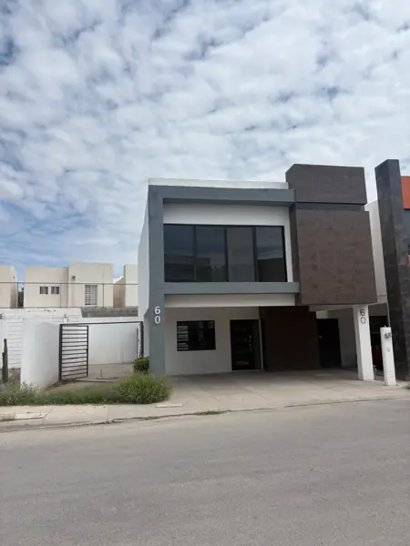 Casa en venta en San Marino, Torreón. 3 recámaras, equipada. ¡Precio: $2,690,000! — foto 1 de 15