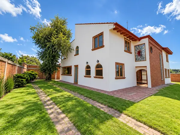 Casa en Venta en Tlacotepec, Toluca, México. — foto 1 de 18