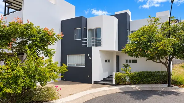 Casa en venta en El Condado, Corregidora — foto 1 de 40