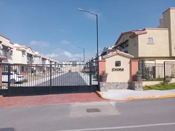 Casa en Remate Hipotecario en Real Madeira, Pachuca de Soto MM8011 — foto 1 de 19