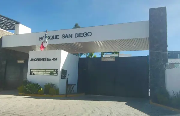 Casa en Venta en Res.del Bosque — foto 1 de 8