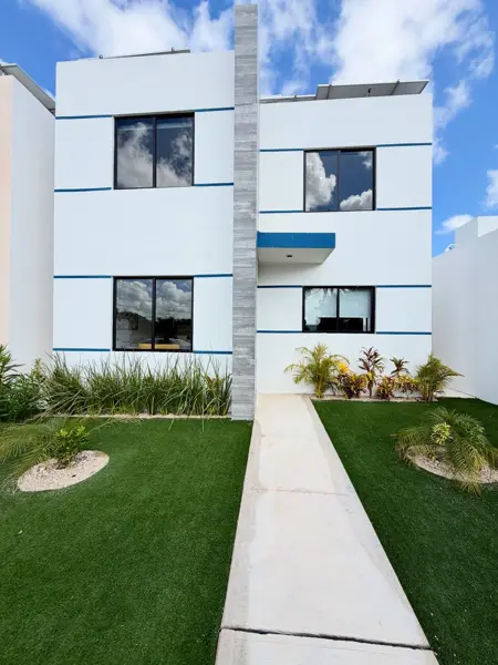 Casas en Venta de 2 y 3 Recamaras Fraccionamiento Yaxnah Ciudad Caucel — foto 1 de 12