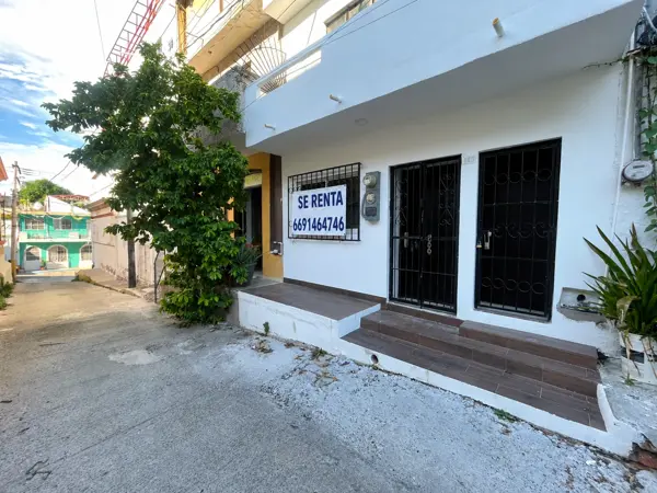 Casa de 1 Recámara en Renta, Sin Muebles – Centro. — foto 1 de 10