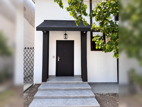 Casa en renta en Valle Oriente — foto 1 de 6
