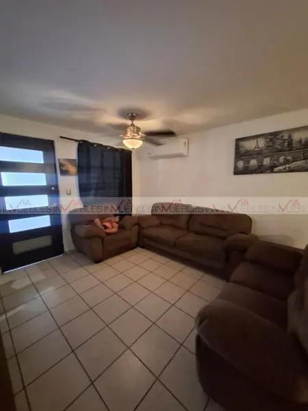 Casa en venta en Bosques del Rey, Guadalupe — foto 3 de 15