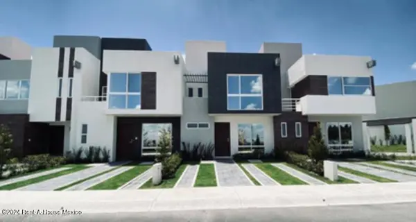 Casa en Venta Zinacantepec, San Miguel Zinacantepec GIS 26-2044 — foto 1 de 21