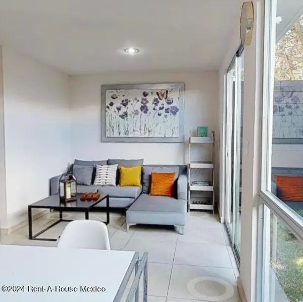 Casa en venta en San Miguel Zinacantepec Centro, Zinacantepec — foto 2 de 21