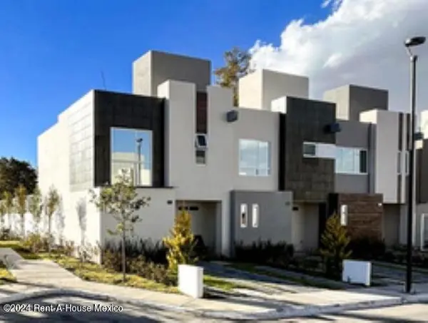 Casa en venta en San Miguel Zinacantepec Centro, Zinacantepec — foto 2 de 21