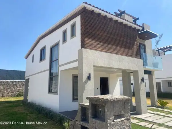 Casa en venta en Llano Grande, Metepec — foto 2 de 25