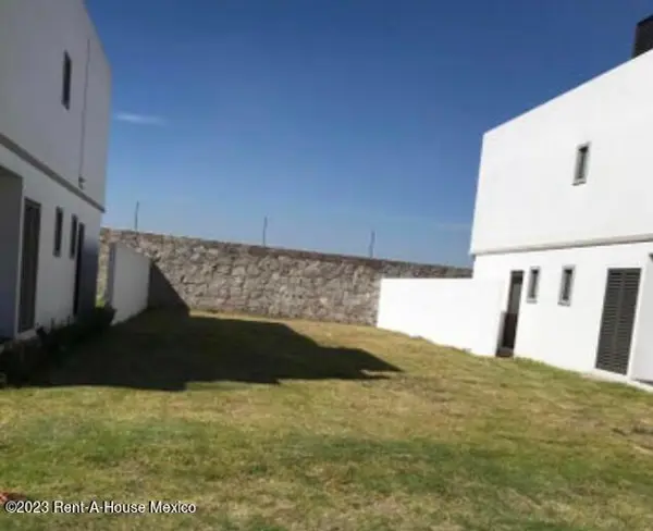 Terreno en Venta en Metepec, Llano Grande NC. 24-628 — foto 1 de 14