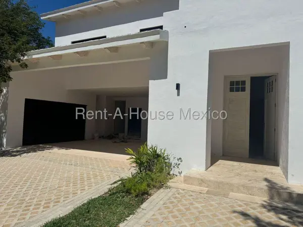 Casa en Venta en Merida ,Yucatan Country Club RU 25-2361. — foto 1 de 12