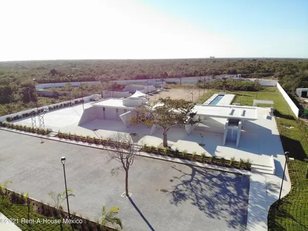 Terreno en Venta en Privada Carretera Mérida-Progreso, kikteil RU 25-569. — foto 1 de 22
