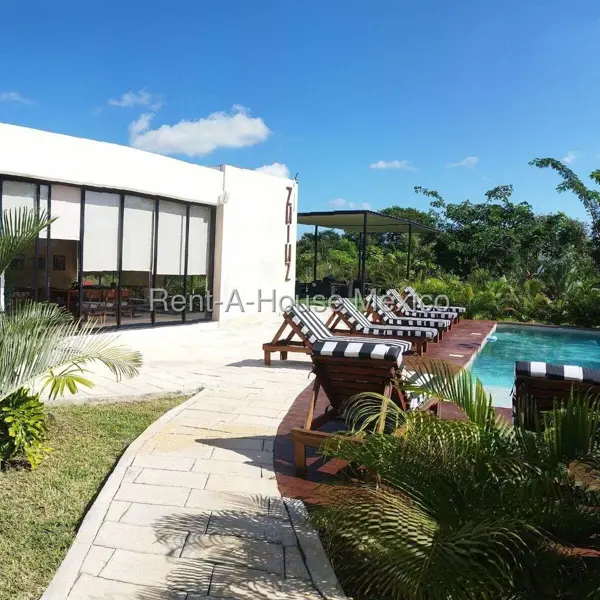 Terreno en Venta en Chicxulub Pueblo,Chicxulub JL 25-1594. — foto 1 de 19