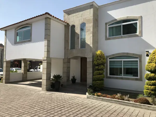 Casa en venta en Llano Grande, Metepec — foto 1 de 47