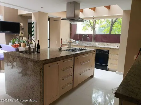 MG22-5367 Casa en Venta en Alvaro Obregón, Paseo de las Lomas — foto 1 de 17