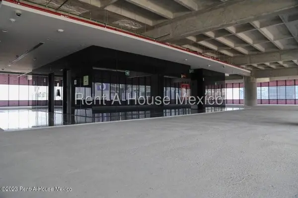 Oficina en Venta en Hacienda de las Palmas Huixquilucan ZG 25-3494 — foto 1 de 52