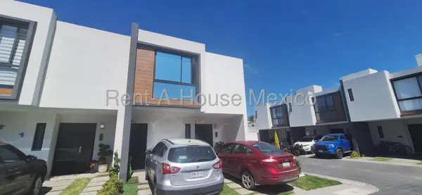 Casa en Venta en Los Sauces Toluca ZG 25-3212 — foto 1 de 22