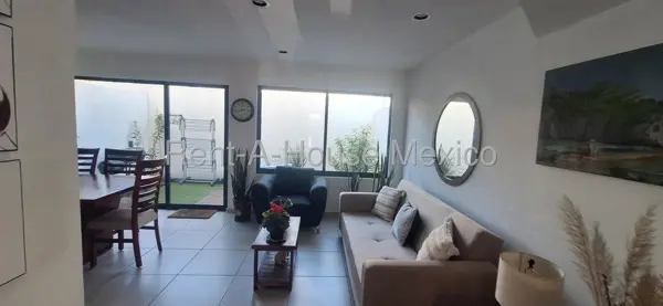 Casa en venta en Los Sauces I, Toluca — foto 2 de 22