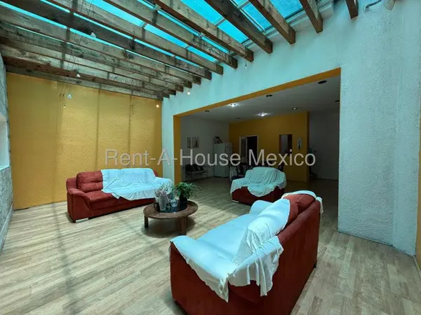 Casa en Venta en Calle Central de Plomeros, Emilio Carranza RG 27-658 — foto 1 de 32