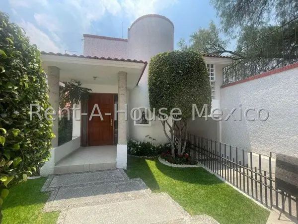 Casa en Venta en Avenida Arenal , Colinas del Bosque RU 25-1095. — foto 1 de 24
