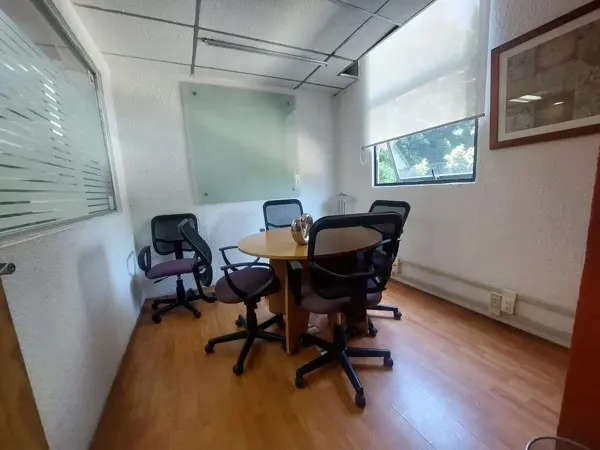 Renta de Oficina Amueblada en la Colonia Napoles — foto 1 de 12