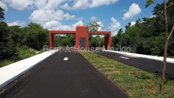 Terreno en venta en Pueblo Sierra Papacal, Mérida — foto 2 de 12