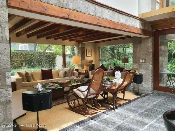 Casa en Venta en Paseo de las Lomas, Alvaro Obregón CR 22-5367. — foto 1 de 16