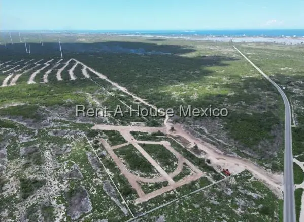 Terreno en Venta en Chicxulub Pueblo, Chicxulub MA 26-931. — foto 1 de 23