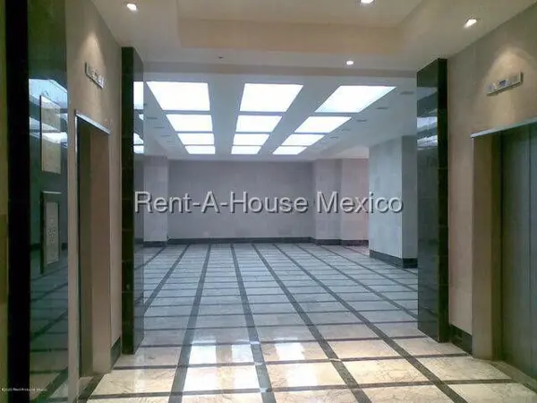 Local Comercial en Renta en Avenida Arcos de Belen, Centro RU 26-961. — foto 1 de 15
