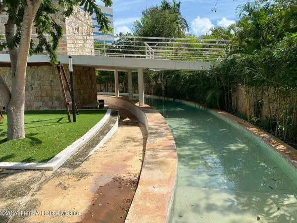 Terreno en Venta en Mérida , Temozón Norte MA 25-737. — foto 1 de 20
