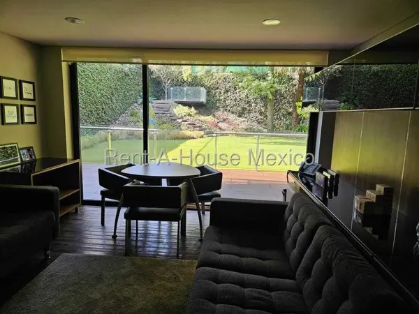 Casa en venta en Jardines del Pedregal, Alvaro Obregón 26-1011 JAS — foto 1 de 11