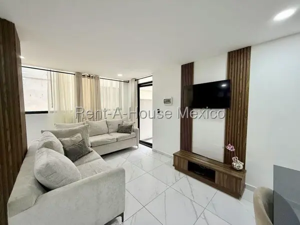 Departamento en Venta en Calle Fuente de las Piramides, Lomas de Tecamachalco RU 26-1309. — foto 1 de 15