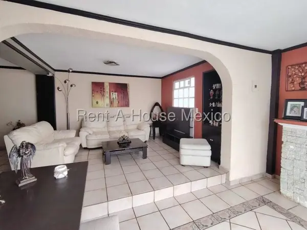 Casa en Venta en Calle Paseo de la virtud, Cofradia de San Miguel RU 26-1334. — foto 1 de 19