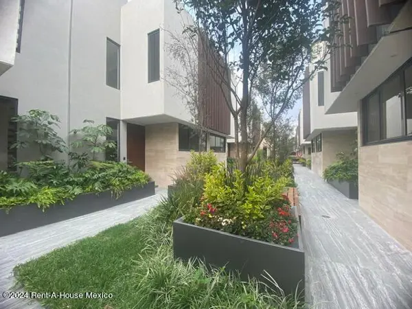 Casa en venta en Cuajimalpa, Cuajimalpa de Morelos — foto 2 de 25