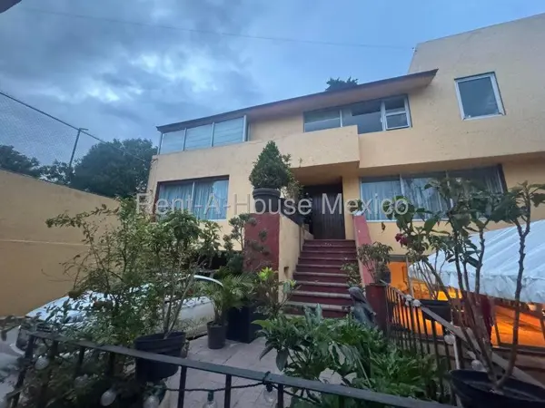 Casa en Venta en Heroes de la Revolucion, Naucalpan de Juarez JL 26-900. — foto 1 de 24
