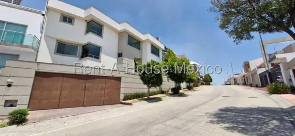 Casa en venta en Lomas Verdes, Naucalpan de Juárez — foto 2 de 58