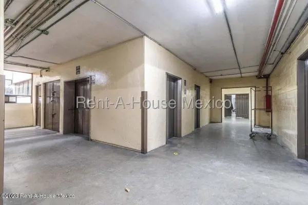 Bodega en renta en San Francisco Cuautlalpan, Naucalpan de Juárez — foto 3 de 16
