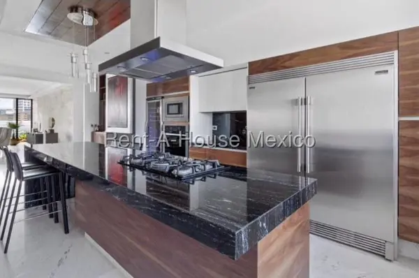 Venta en Raíces Lomas Country departamento con finos acabados — foto 1 de 26