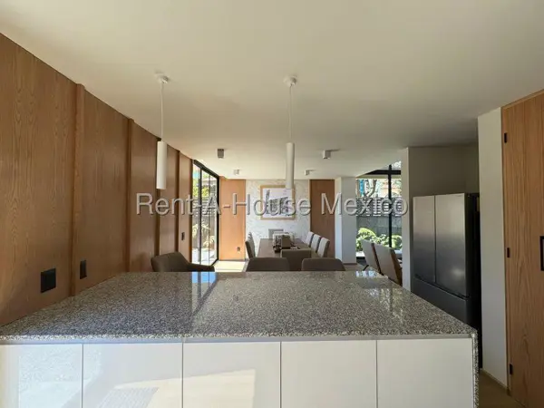 Casa en venta en Fuentes Brotantes, Tlalpan — foto 3 de 31