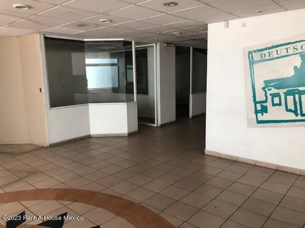 Local Comercial en Renta en Los Girasoles 26-2373. — foto 1 de 28