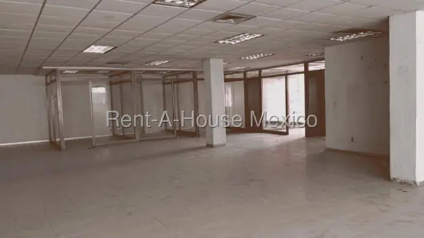Local Comercial en Renta en Santa Maria Tulpetlac, Ecatepec de Morelos JL 26-646. — foto 1 de 12