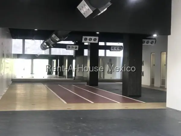 Local Comercial en Renta en Santa Fe Cuajimalpa, Cuajimalpa de Morelos RG 26-2682 — foto 1 de 24