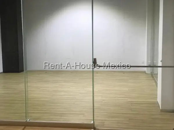 Local Comercial en Renta en Cuajimalpa de Morelos, Santa Fe Cuajimalpa RT 26-2682. — foto 1 de 20