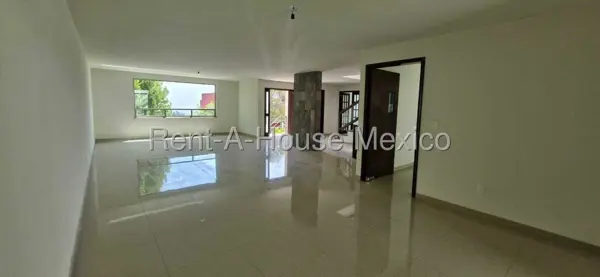 Casa en venta en Lomas Verdes, Naucalpan de Juárez — foto 1 de 57