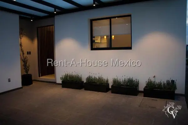 Casa en venta en Llano Grande, Metepec — foto 2 de 25
