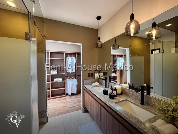 Casa en Venta en Llano Grande 26-3020. — foto 1 de 13