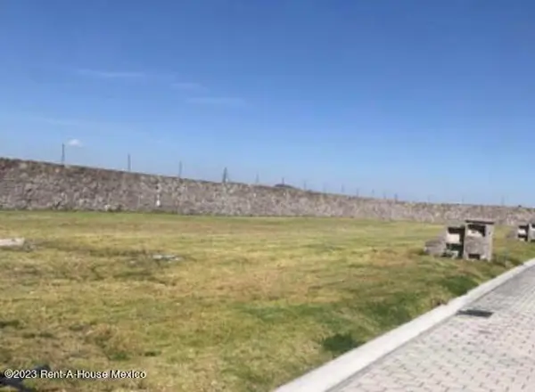 Terreno en venta en Llano Grande, Metepec — foto 3 de 24